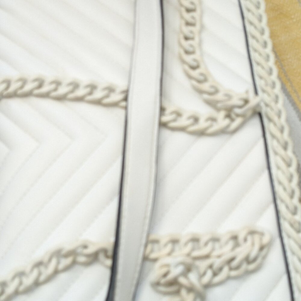 ALDO Greenwald Crossbody Bag Medium White Overflow With Metal Chain - Picture 14 of 16